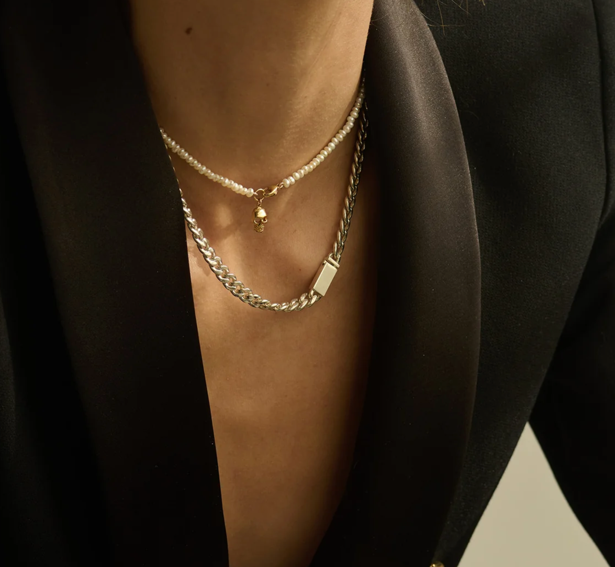 Skull Pearl Choker