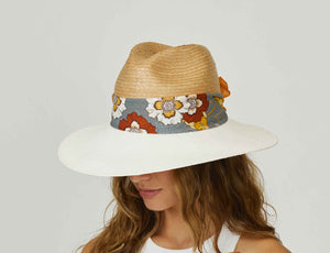 Thimble Hat in Sand/White